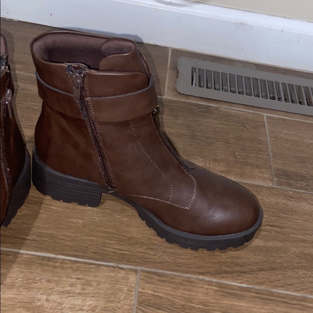New, never worn - Picture 2 of 2